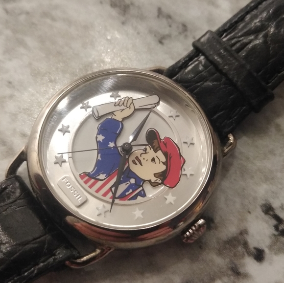 🔥Limited Edition Fossil Paper Boy Watch.🔥 - Picture 6 of 6